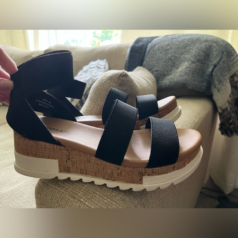 Strappy Sandal size 8